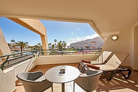 PREFERRED CLUB SUITE OCEAN VIEW 2 ADULTS + 1 CHILD