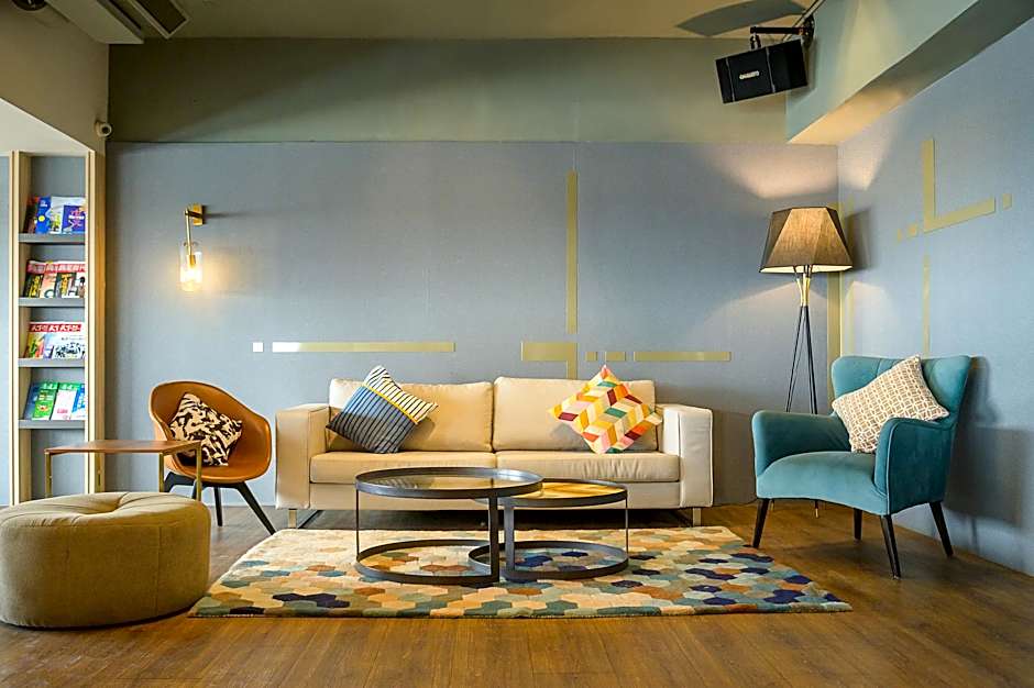 Metro Hotel