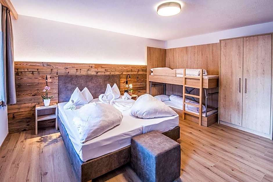 Apartments Heidenberger Delle Scuole