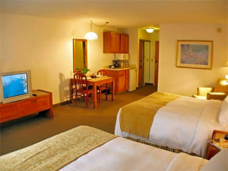 Queen Room with Two Queen Beds - Non-Smoking