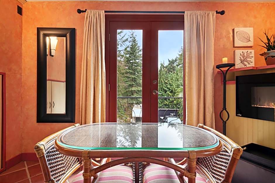 Salt Spring Carriage House B&B