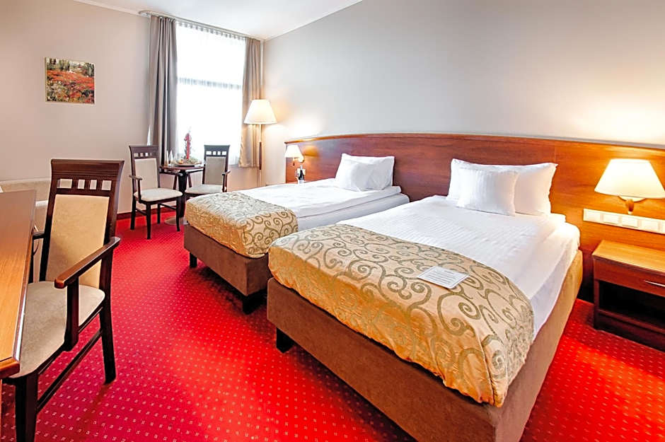 Grand Royal Hotel