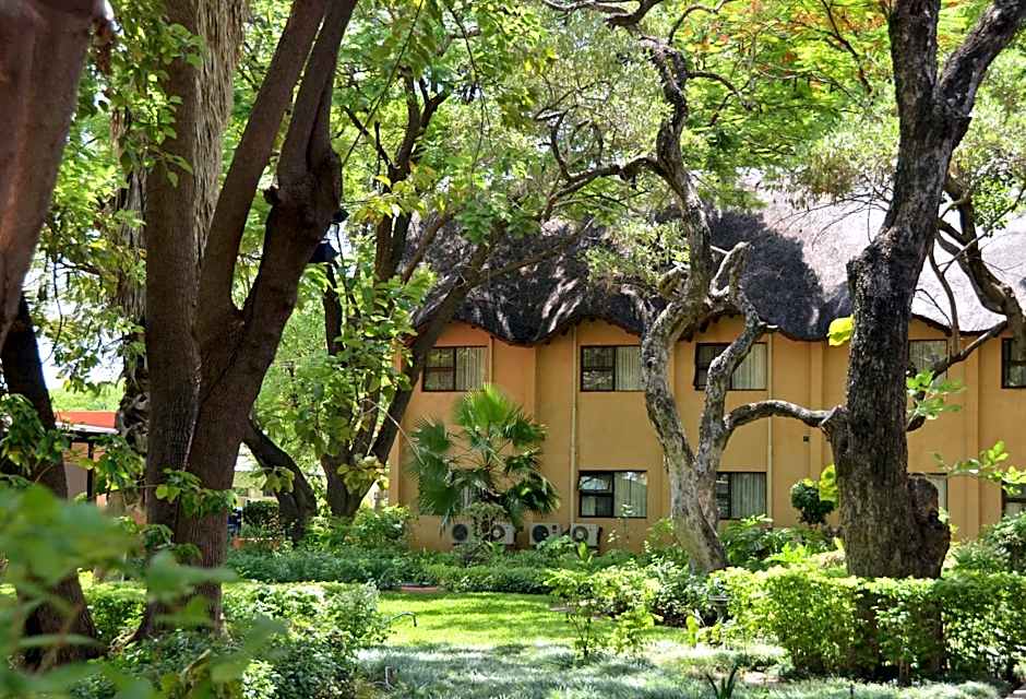 Cresta Riley's Hotel