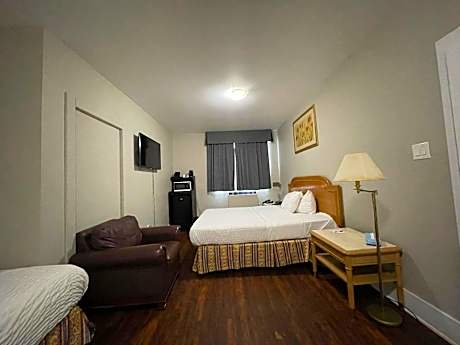 King Room - Non-Smoking