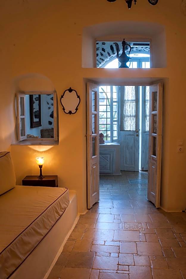 Heliophos Boutique Caves