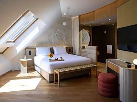 Premium Suite