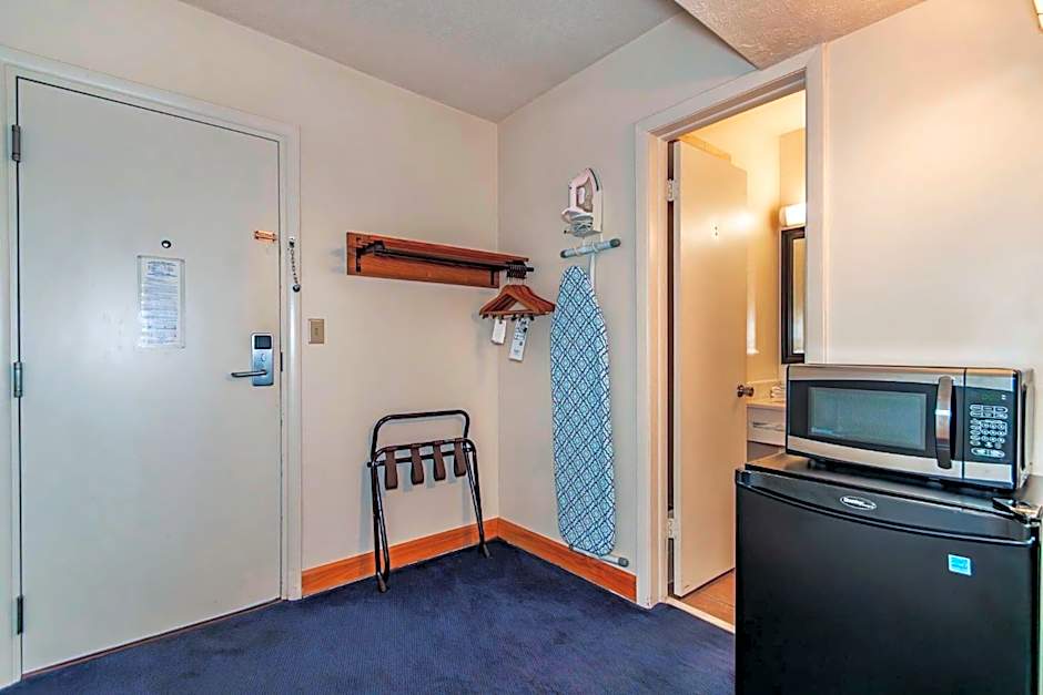 Americas Best Value Inn Austinburg