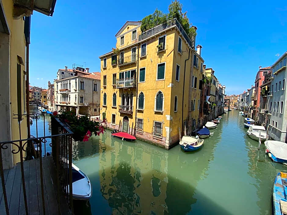 Suite House new apartments wi fi Venice island