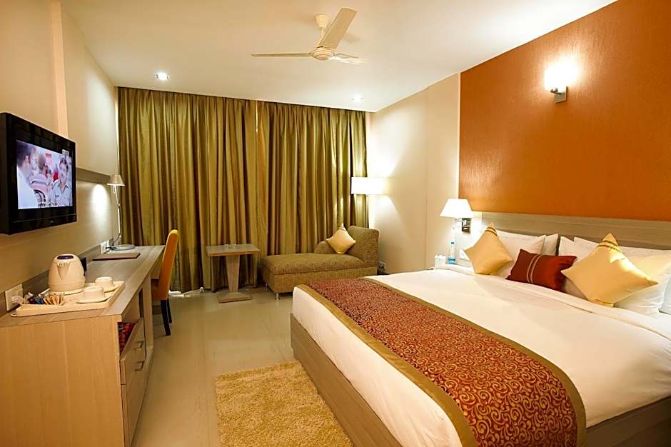 Photo 1 of 3 of 1 King Bed Suite