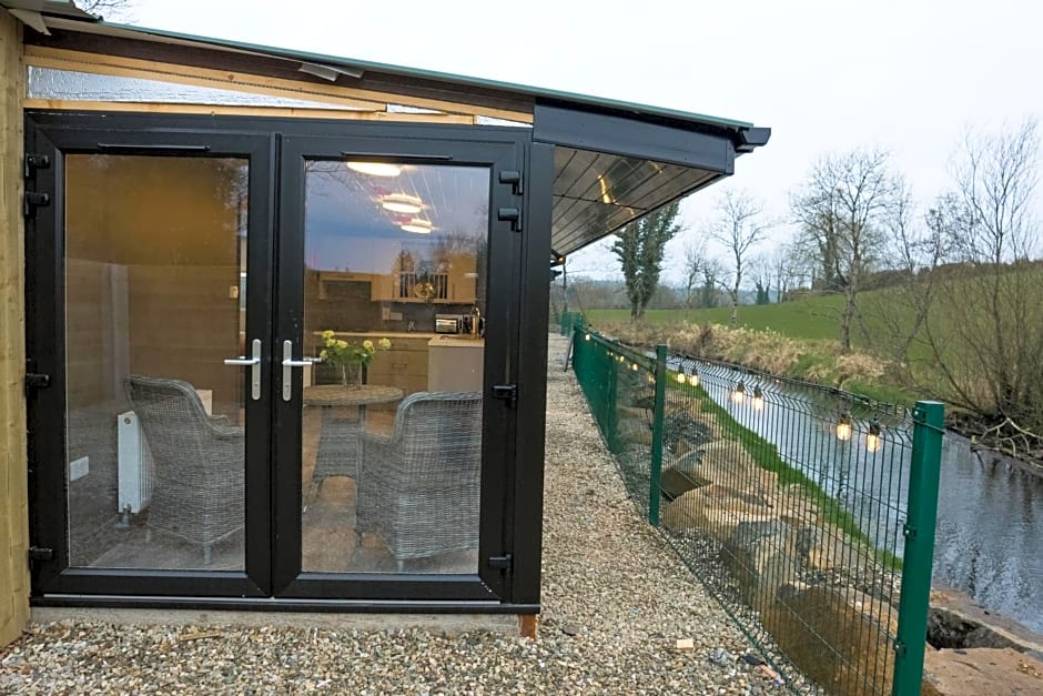 Walsh's Mill Lodges & Linen House