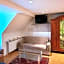 cosy-rooms-party-villa