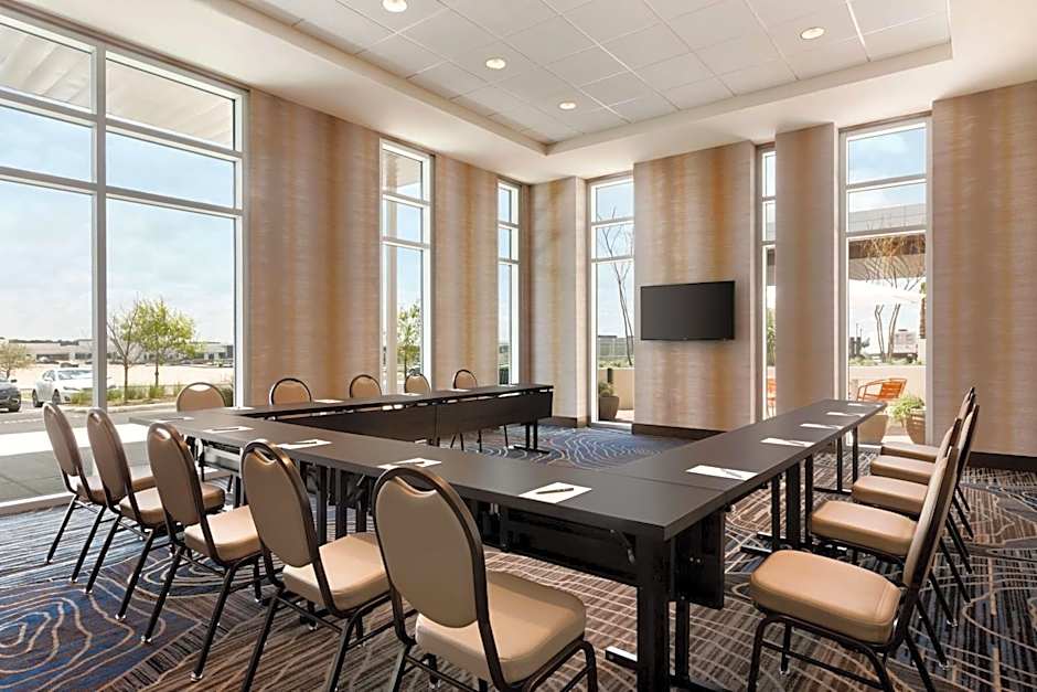 Embassy Suites By Hilton San Antonio Landmark