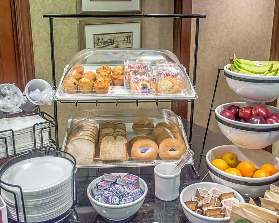 Days Inn by Wyndham Austintown