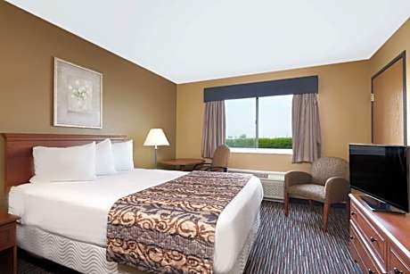 King Room - Non-Smoking