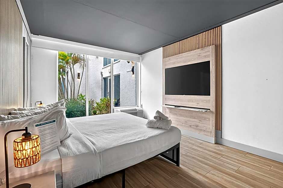 Tropical Palms Hotel