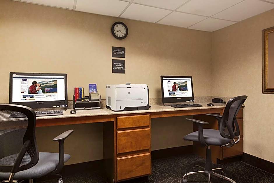 Hampton Inn By Hilton & Suites Greenfield