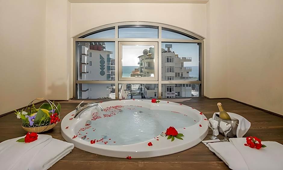 Tac Premier Hotel & Spa