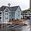 Falls Lodge & Suites