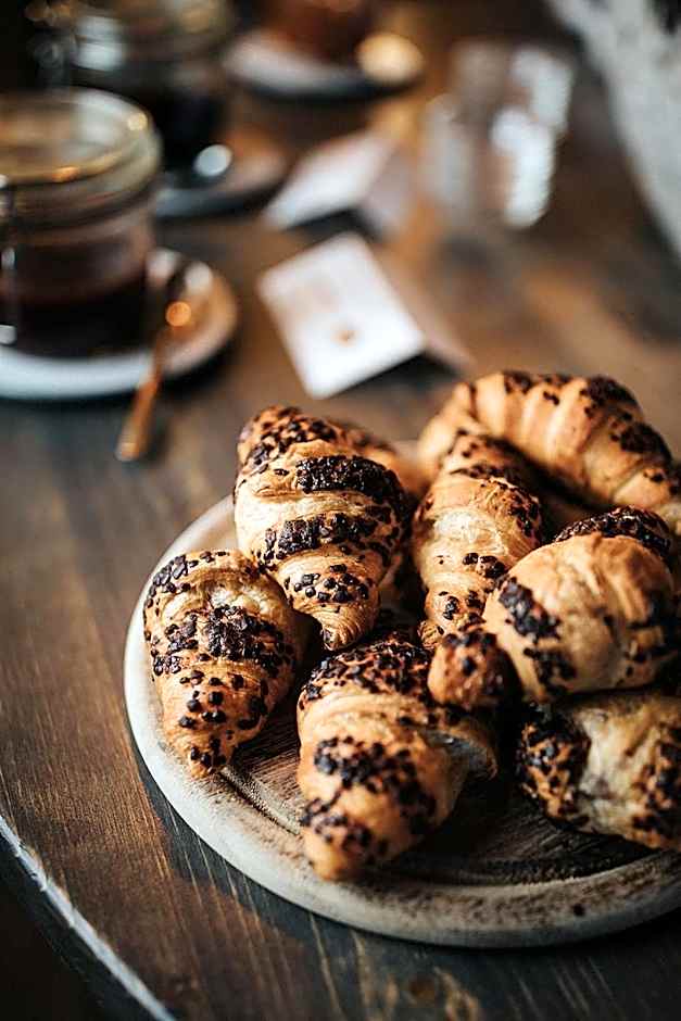 Presulis Hideaway Apartments & Restaurant