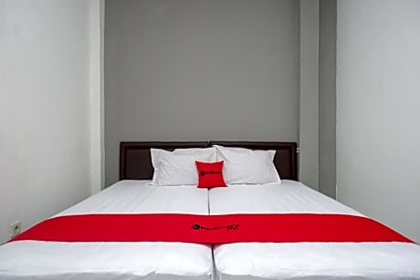 KoolKost Syariah near Universitas PGRI Semarang - Minimun Stay 6 Nights