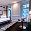 Dorothea Hotel, Budapest, Autograph Collection