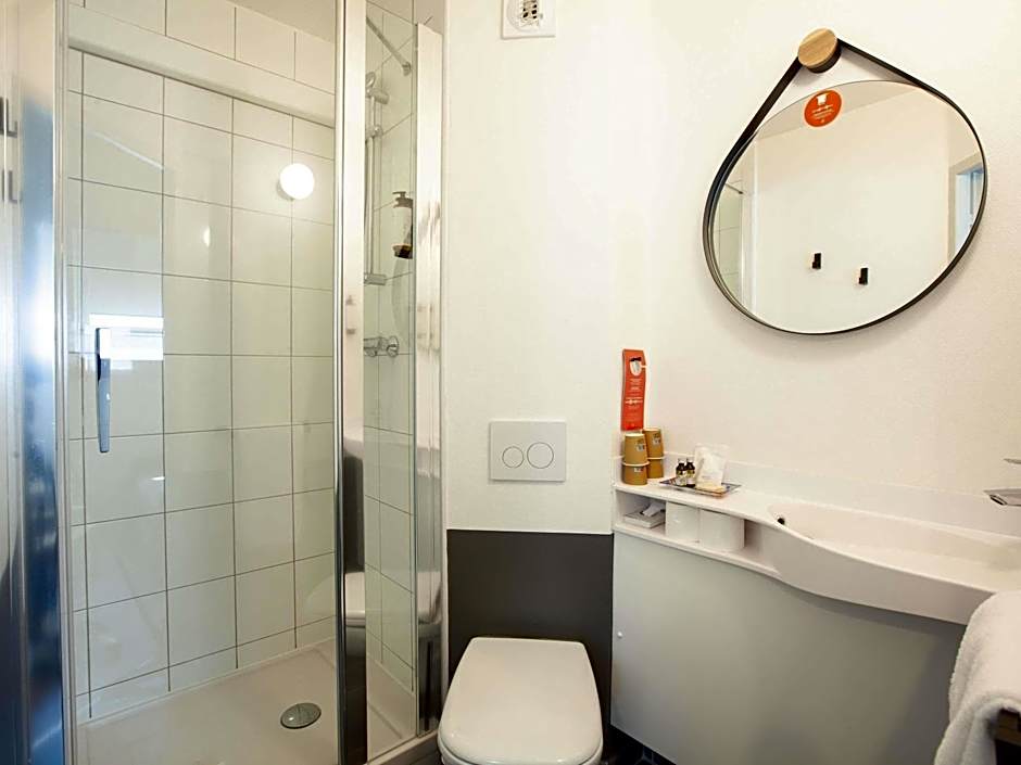 ibis Cherbourg La Glacerie