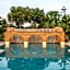 Bitzaro Grande Hotel & Suites
