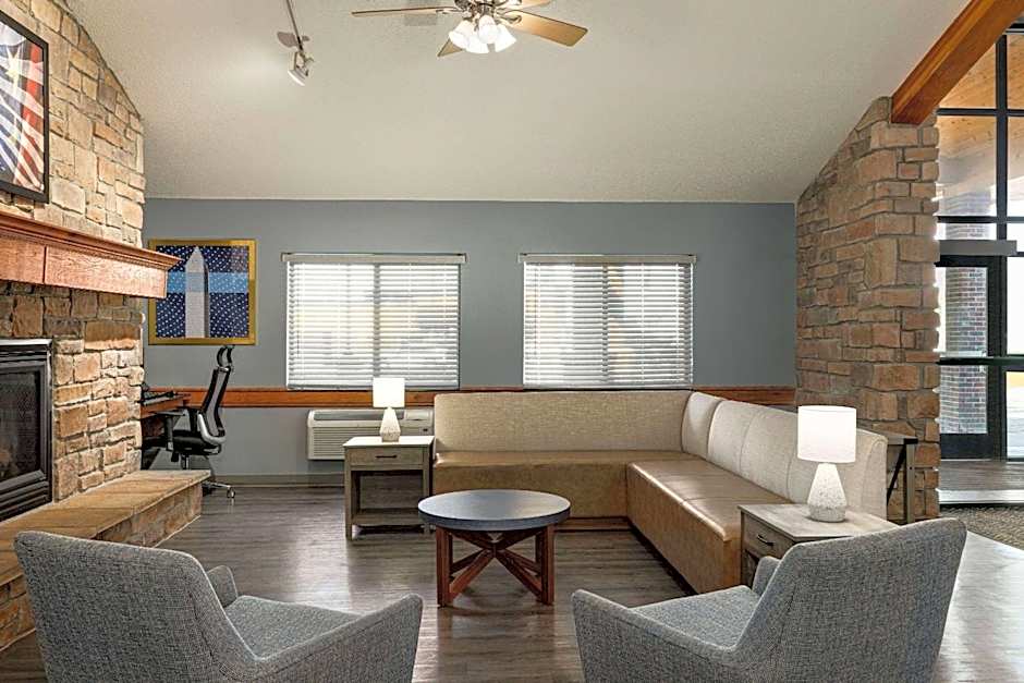 AmericInn by Wyndham Lincoln South