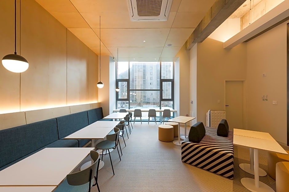 Hound Hotel Changwon - Jinhae Yongwon