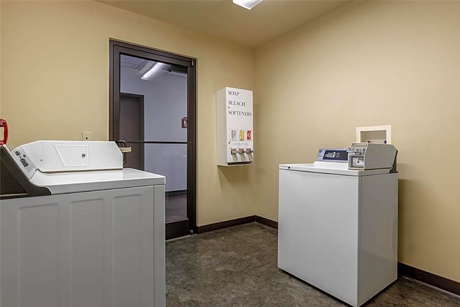 Best Western Plus Cimarron Hotel & Suites