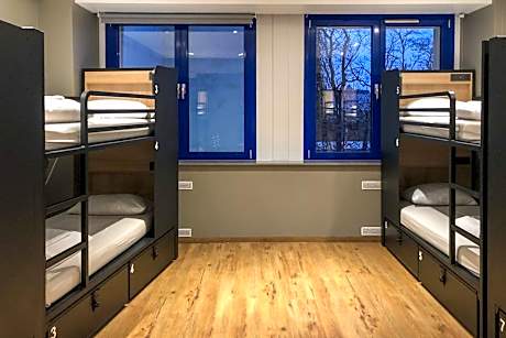 Bed in 8-Bed Mixed Dormitory Room