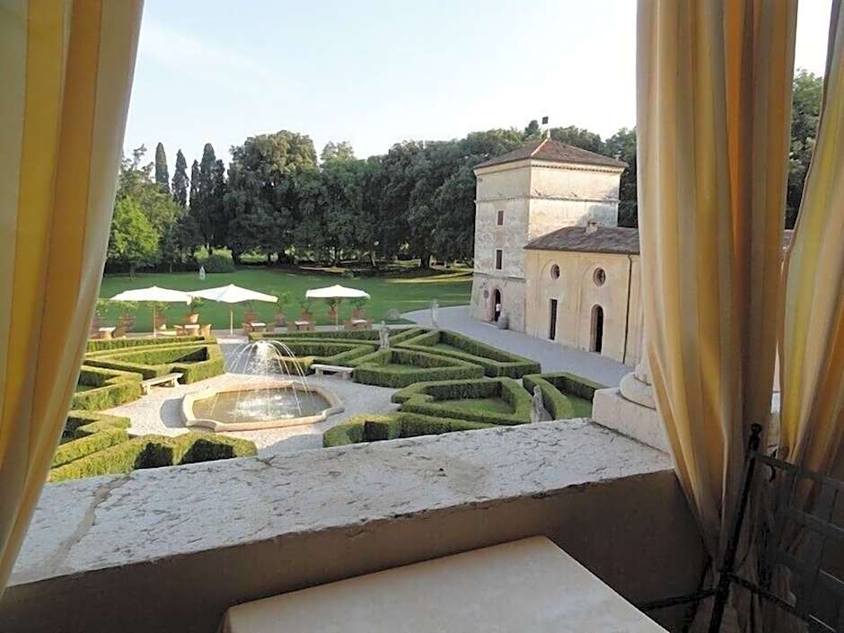 Villa Giona