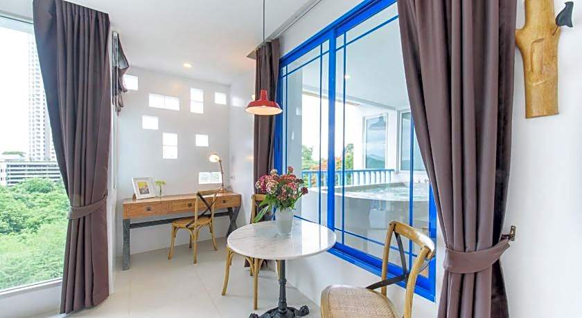 Costa Village Jacuzzi Bangsaray