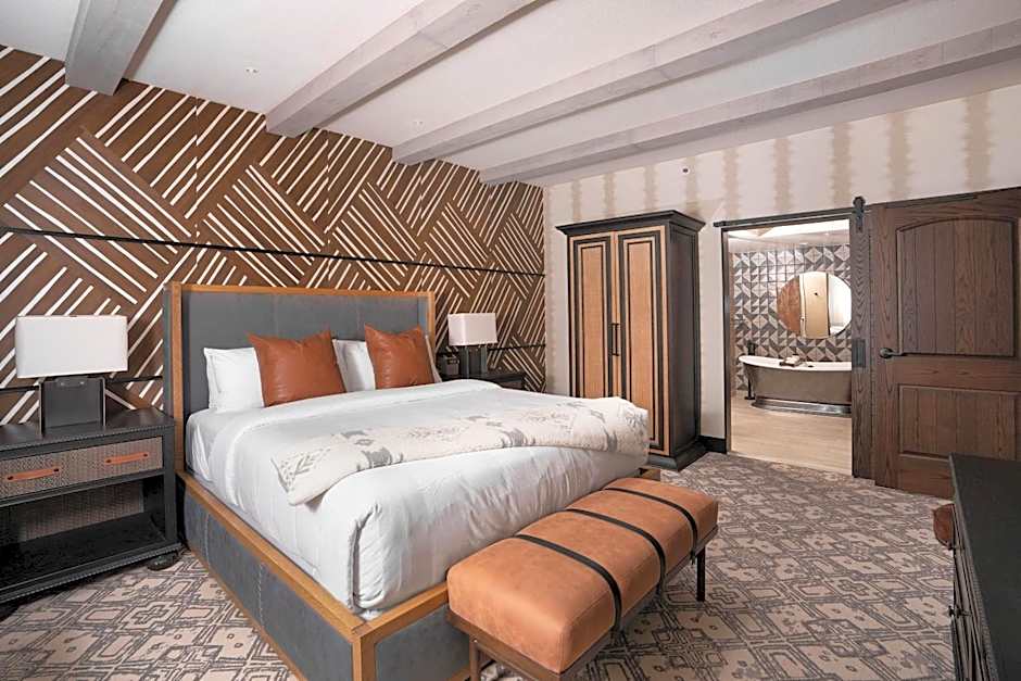 Silverton Casino Lodge - Newly Renovated