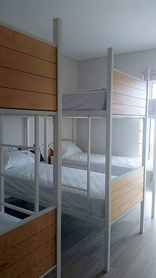 Topcity Hostel & Suites