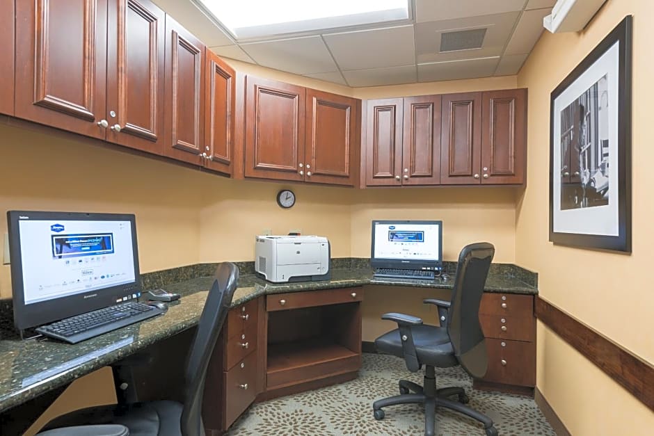 Hampton Inn & Suites Hartford-Manchester