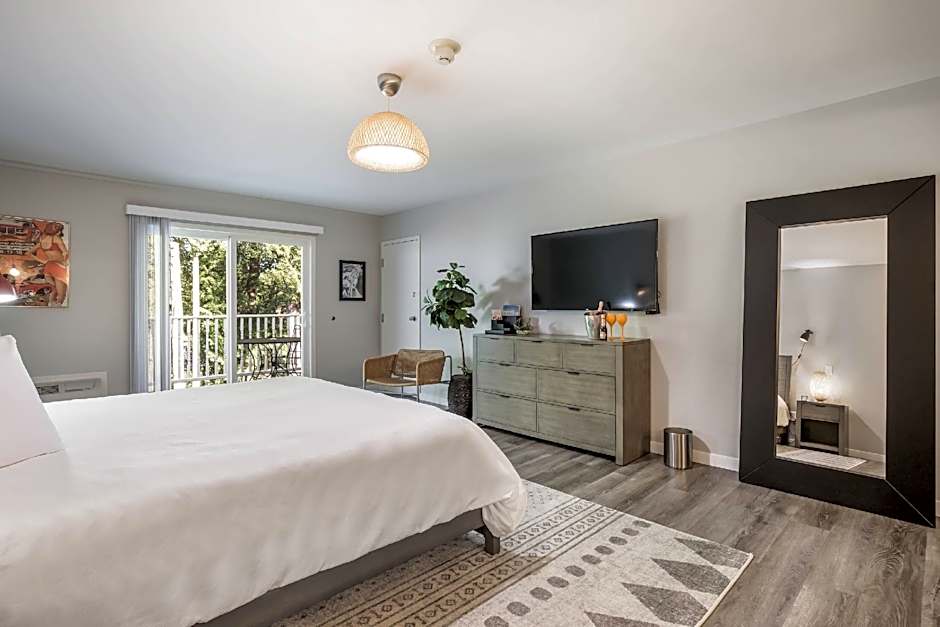 The Shore Club Wisconsin, an Ascend Collection Hotel