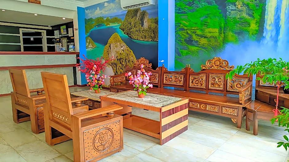 Paradise Hotel