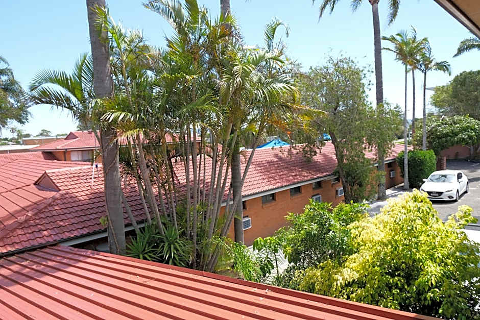 Sapphire Palms Motel