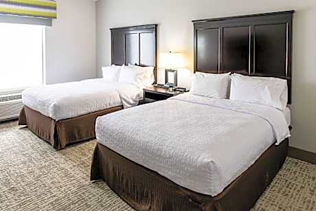 Room with Two Queen Beds - Non-Smoking