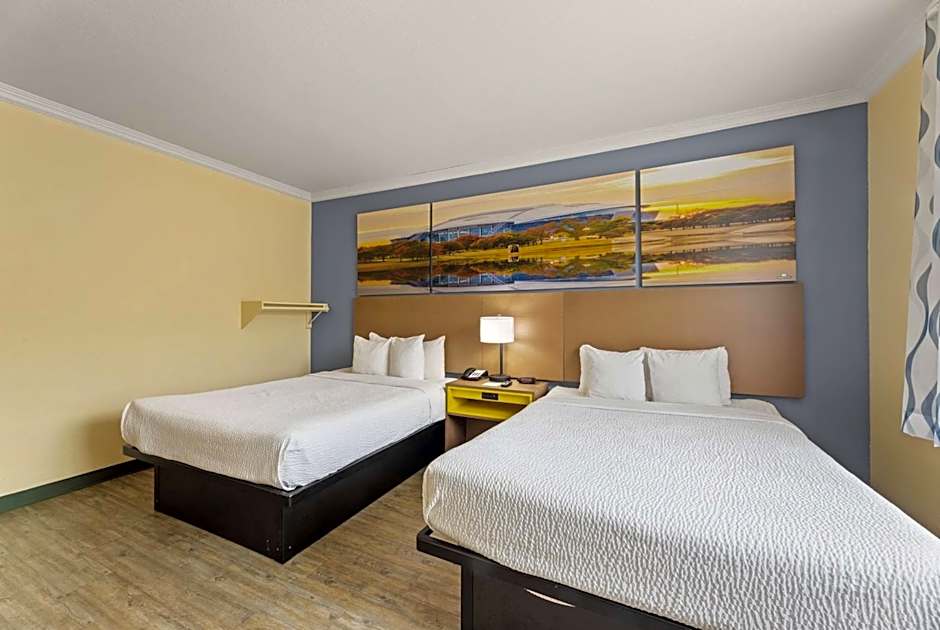 Days Inn & Suites by Wyndham Ft. Worth DFW Airport South