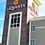 La Quinta Inn & Suites by Wyndham Karnes City