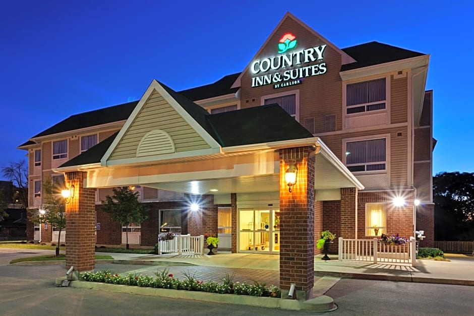 Country Inn & Suites by Radisson, London South, ON