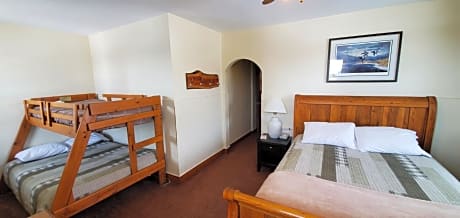 Standard Room with Queen Bed & Futon