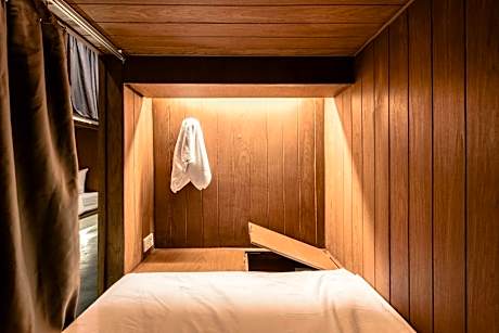 Bed in 4-Bed Mixed Dormitory Room