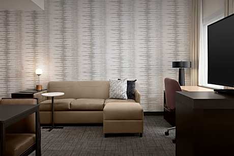 One-Bedroom Queen Suite - Hearing Accessible