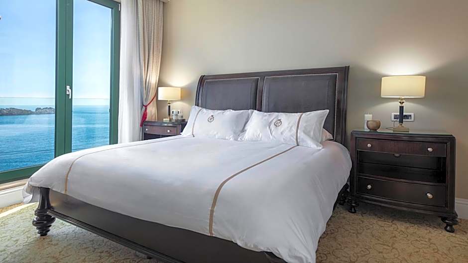 Royal Princess Hotel