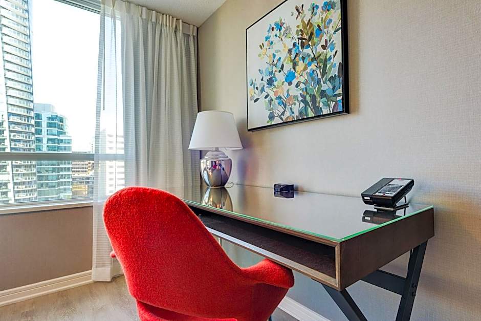 Carmana Hotel & Suites