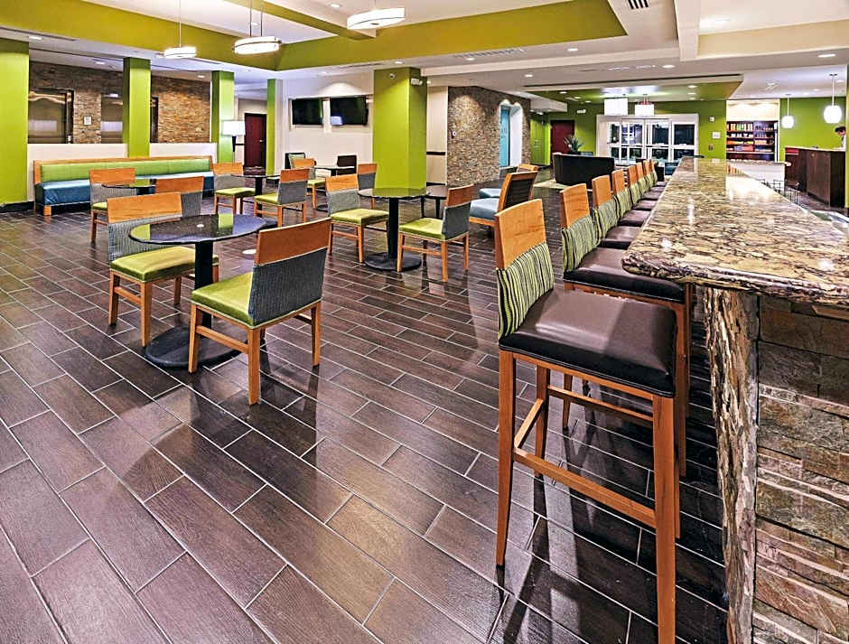 La Quinta Inn & Suites by Wyndham Houston Willowbrook