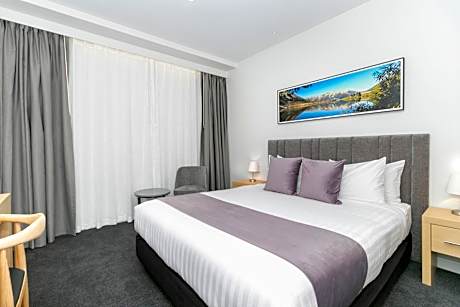 King Room - No Windows